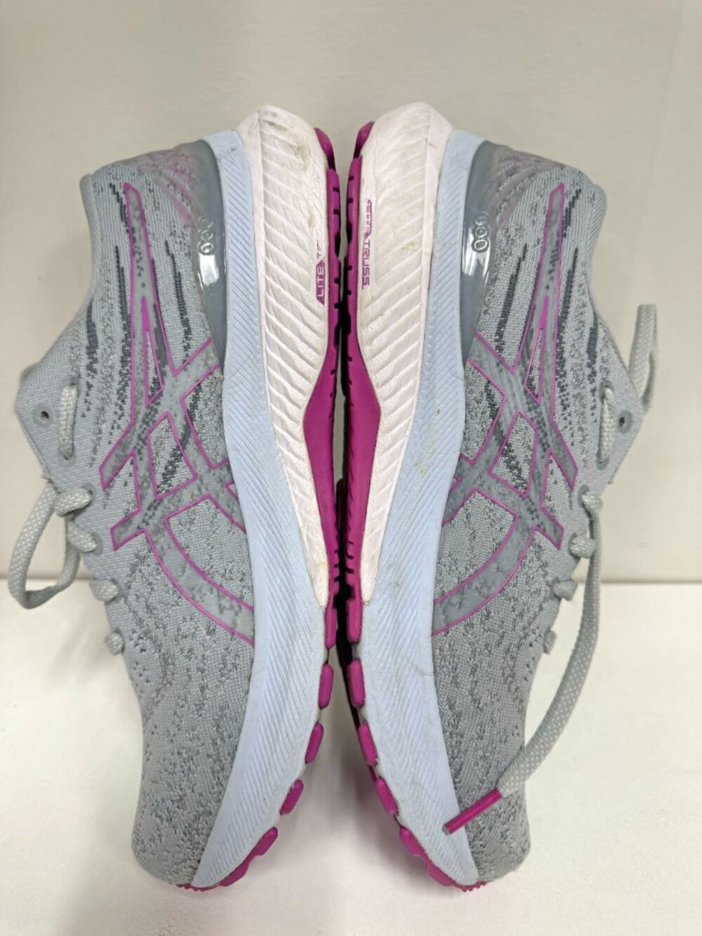 Asics Gel-Kayano 29 Running Shoes - Picture 7 of 10